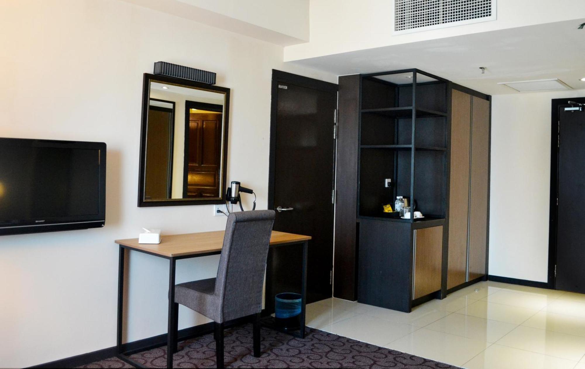Kinta Riverfront Hotel & Suites Ипох Номер фото